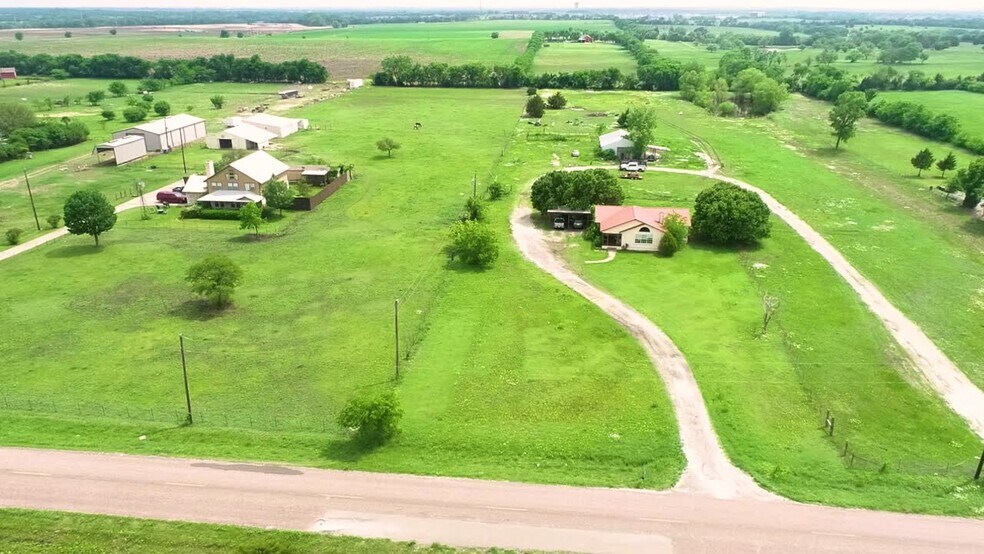1413 E Sunset Blvd, Celina, TX à vendre - Vidéo sur l’annonce professionnelle – Image 2 sur 8