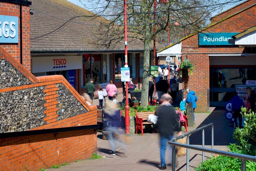 Rainham Shopping Centre, Gillingham à louer - Photo de l’immeuble – Image 3 sur 4