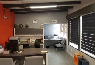 29753-29757 Bouquet Canyon Rd, Santa Clarita, CA à vendre Photo intérieure– Image 2 sur 3