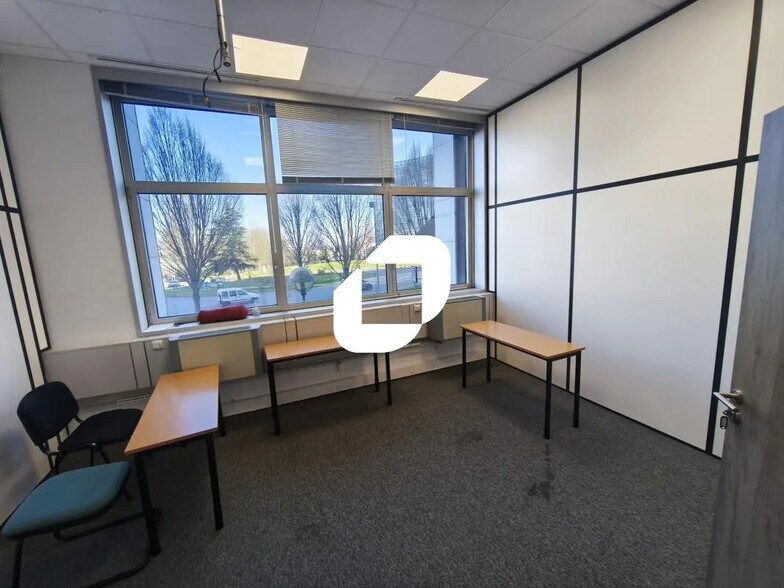 Bureau dans Noisy-le-Grand à vendre - Photo de l’immeuble – Image 3 sur 4