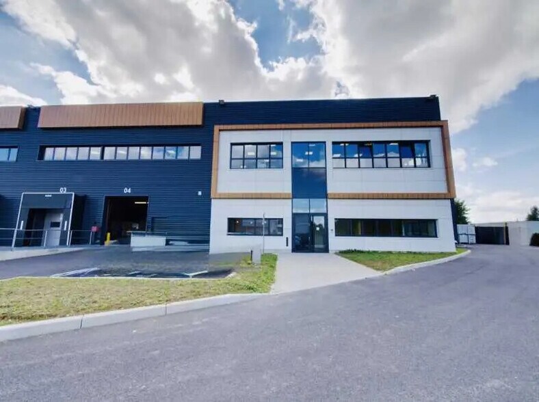 Bureau dans Roissy-en-France à louer - Photo de l’immeuble – Image 1 sur 14