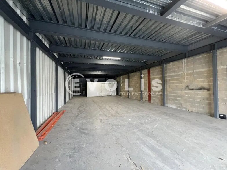Local d’activités dans Valenton à louer - Photo de l’immeuble – Image 3 sur 6