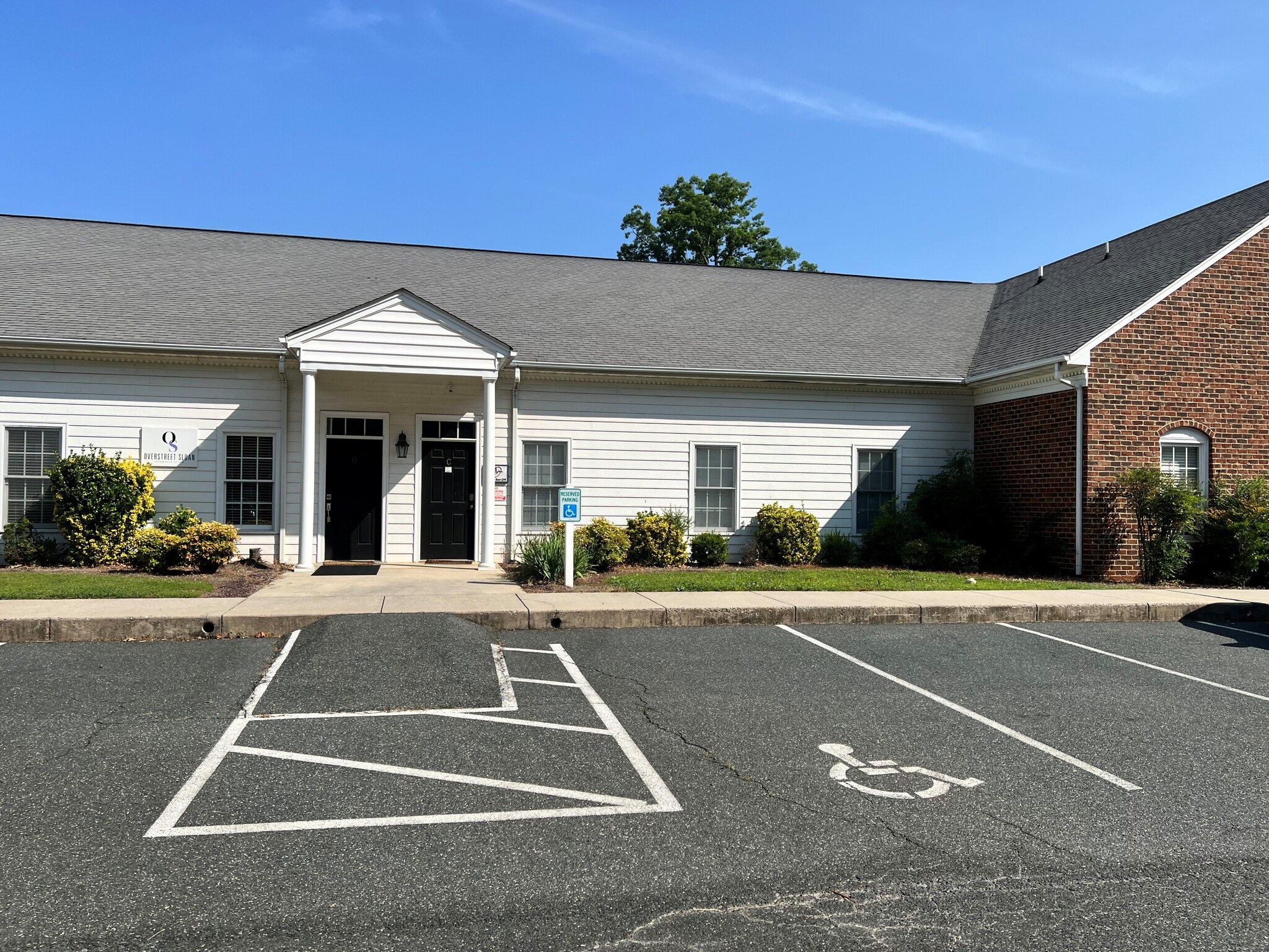 300 Enterprise Dr, Forest, VA à louer Photo de l’immeuble– Image 1 sur 1