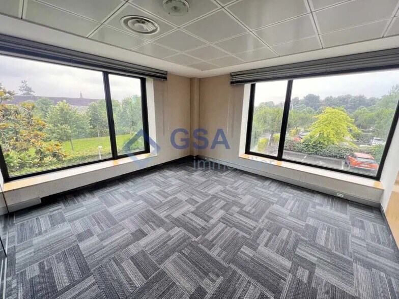 Bureau dans Lieusaint à louer - Photo intérieure – Image 3 sur 8