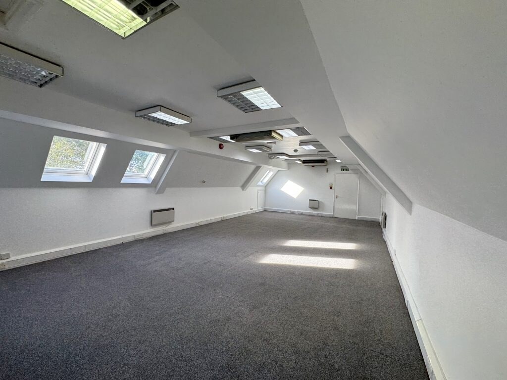 High St, Seal, KEN TN15 0EG - Lot 4 - - Photo intérieure - Image 1 of 1