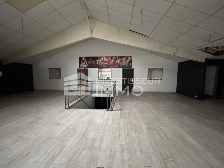 Local commercial dans Taverny à louer - Photo intérieure – Image 2 sur 4