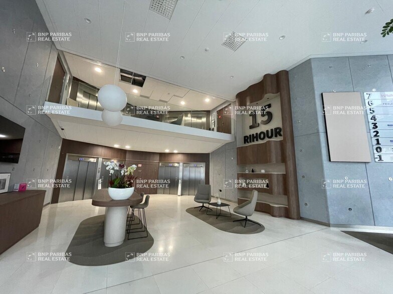 15 Rue Du Palais Rihour, Lille à louer - Hall d’entrée – Image 3 sur 11