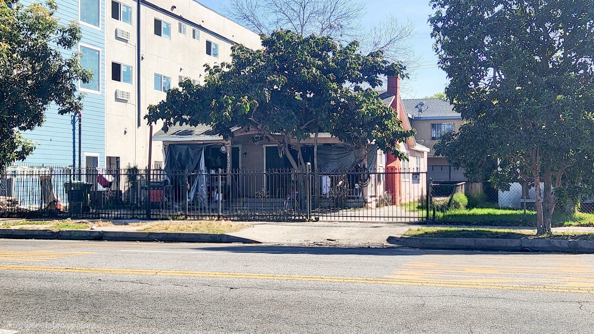 4300 S Western Ave, Los Angeles, CA à vendre Photo de l’immeuble– Image 1 sur 4