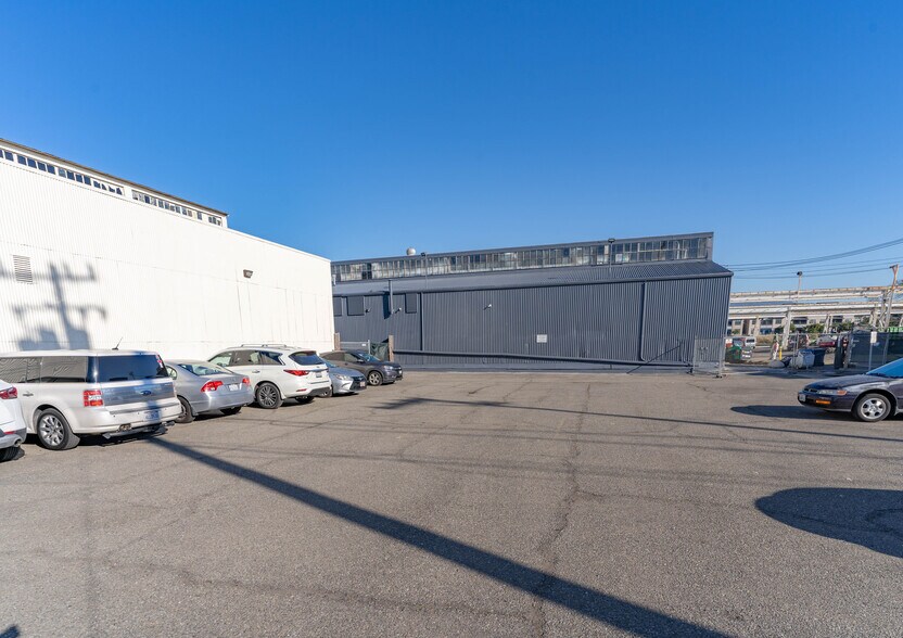 2421 Blanding Ave, Alameda, CA à vendre - Photo de l’immeuble – Image 2 sur 2