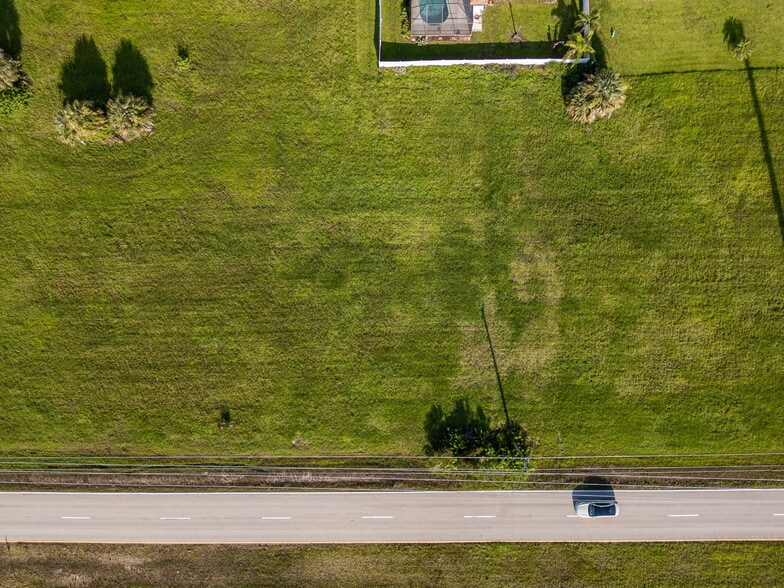 824 El Dorado N blvd, Cape Coral, FL à vendre - Aérien – Image 2 sur 27