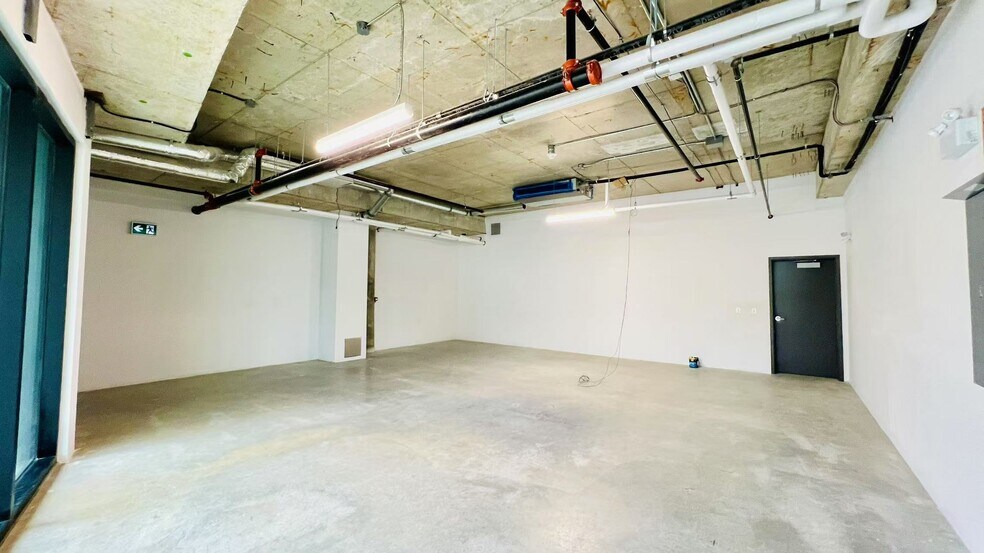 8210-8220 Ross St, Vancouver, BC à louer - Photo intérieure – Image 3 sur 3