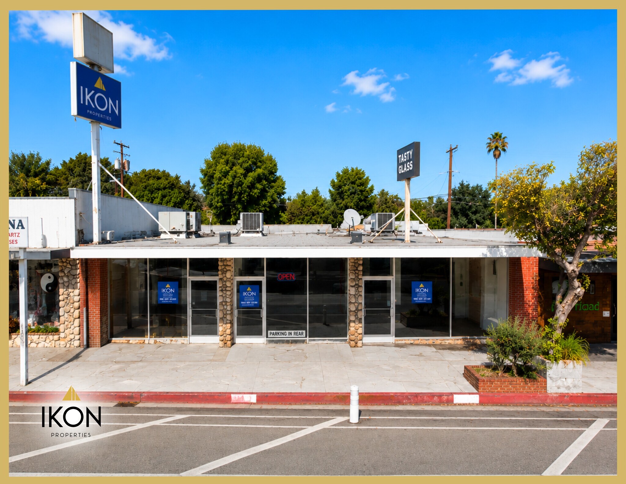 8912-8914 Reseda Blvd, Northridge, CA à louer Photo de l’immeuble– Image 1 sur 8