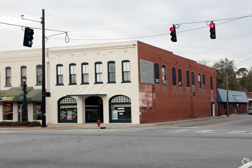 8 W Bacon St, Pembroke, GA à vendre - Photo principale – Image 1 sur 2
