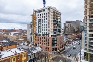 Plus de détails pour 206 W King St, Hamilton, ON - Logement à vendre