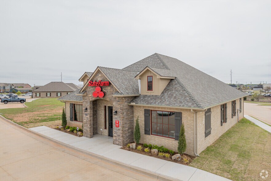 15224 Lleytons Ct, Oklahoma City, OK à vendre - Photo de l’immeuble – Image 3 sur 21