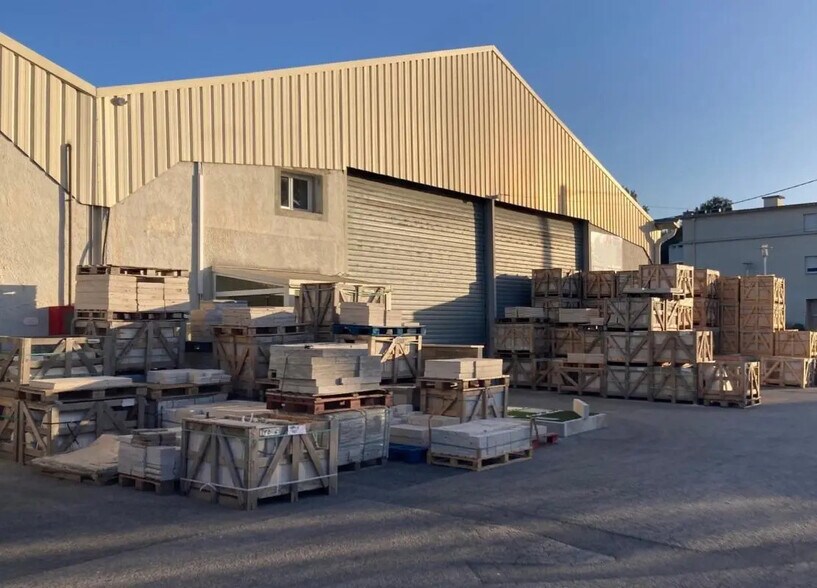 Bureau dans Six-Fours-les-Plages à louer - Photo de l’immeuble – Image 1 sur 10