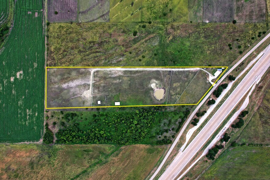 6882 N Interstate Highway 35 E, Waxahachie, TX à louer - Photo de l’immeuble – Image 2 sur 21