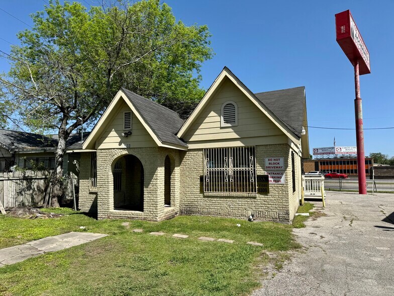 5737 Burwell St, Houston, TX à vendre - Photo de l’immeuble – Image 2 sur 16