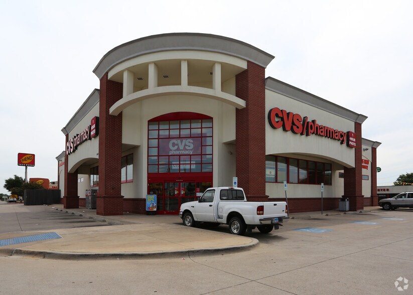 6433 McCart Ave, Fort Worth, TX à louer - Photo de l’immeuble – Image 3 sur 6