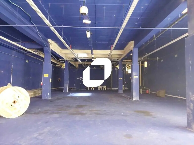 Local commercial dans Vélizy-Villacoublay à louer - Photo de l’immeuble – Image 2 sur 4