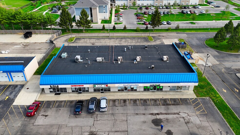 2050-2090 E Dublin Granville Rd, Columbus, OH à louer - Photo de l’immeuble – Image 3 sur 19