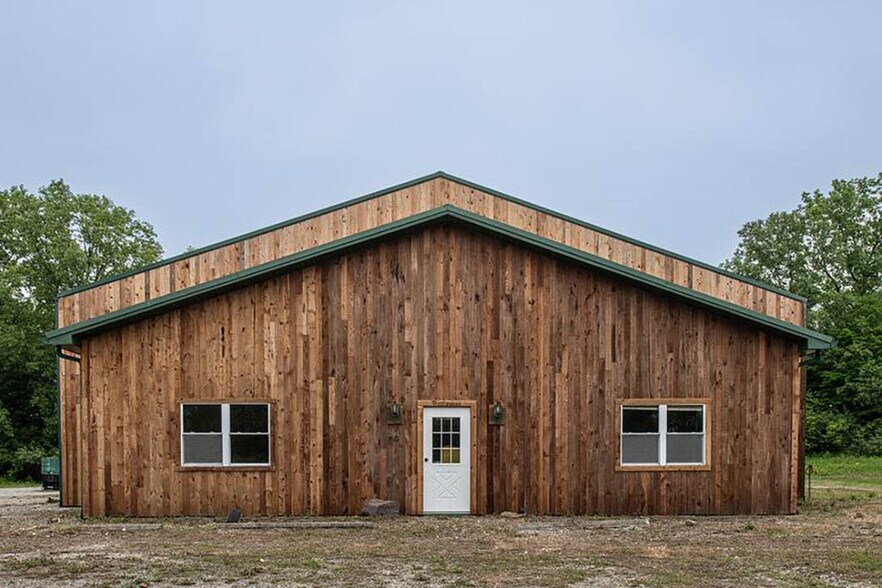 6118 N County Road 800 E, Twelve Mile, IN à vendre - Photo de l’immeuble – Image 3 sur 9