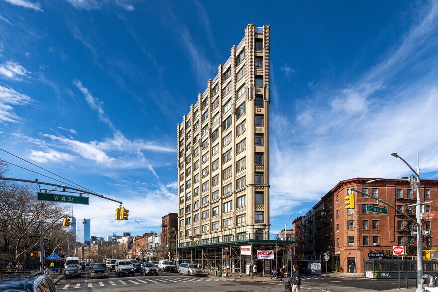 333-339 Avenue of the Americas, New York, NY à louer - Photo de l’immeuble – Image 1 sur 3