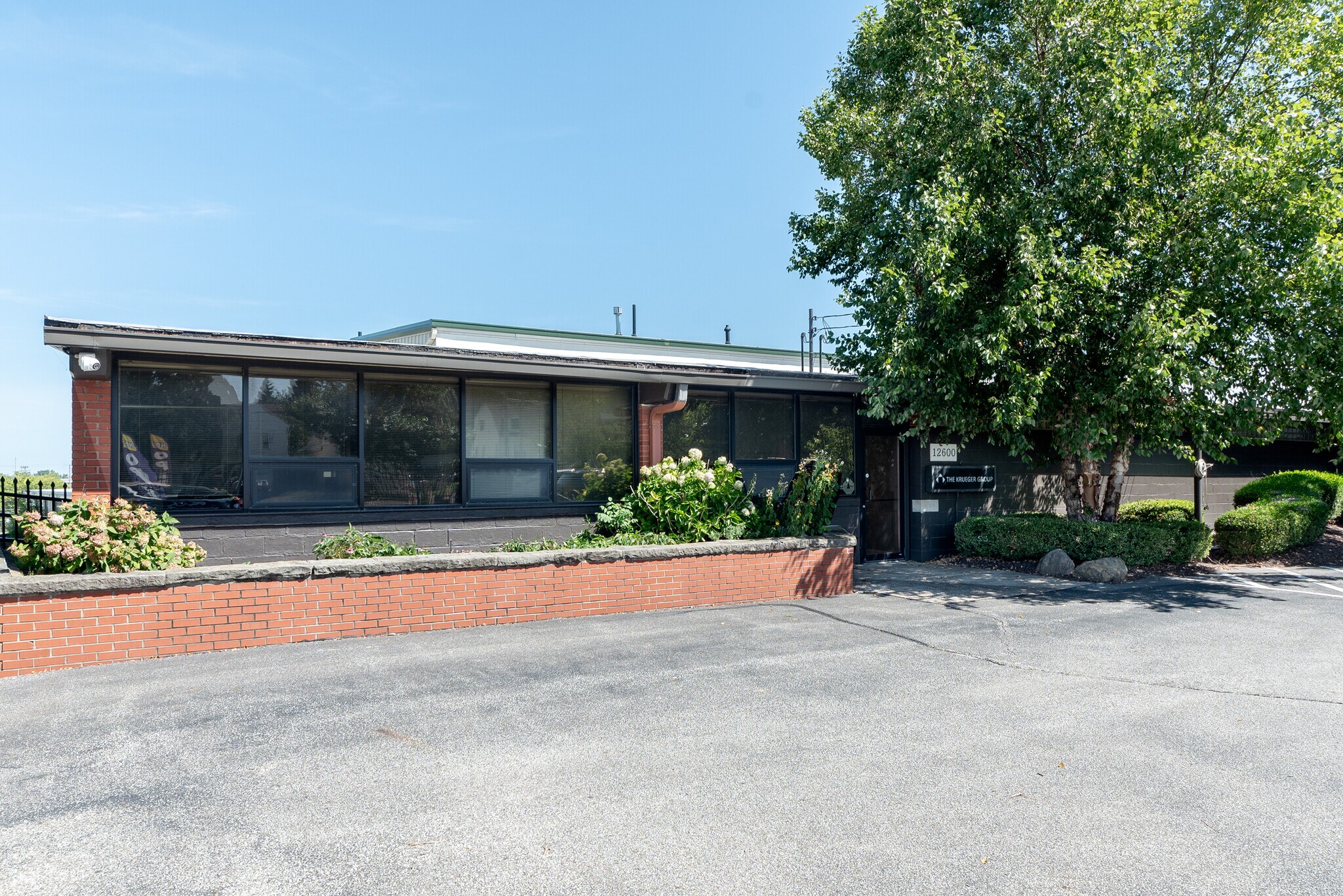12600 Triskett Rd, Cleveland, OH à louer Photo principale– Image 1 sur 16