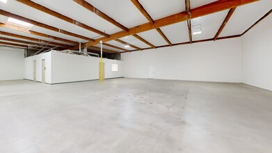 14944 Shoemaker Ave, Santa Fe Springs, CA à louer Numérisation 3D Matterport– Image 1 sur 9