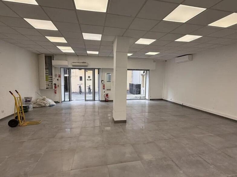 Rue Pierre Corneille, Lyon à louer - Photo de l’immeuble – Image 3 sur 3