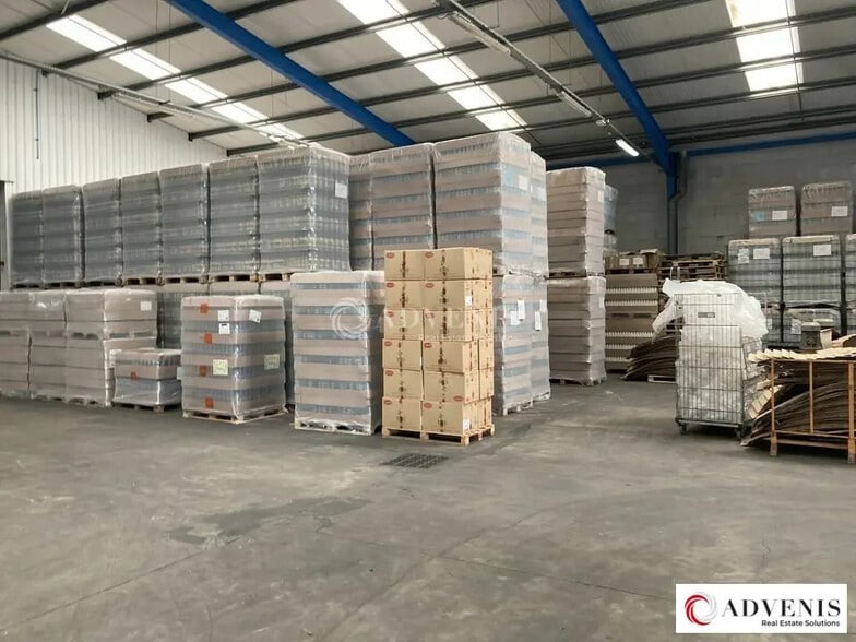 Local d’activités dans Pompignac à louer - Photo de l’immeuble – Image 1 sur 4