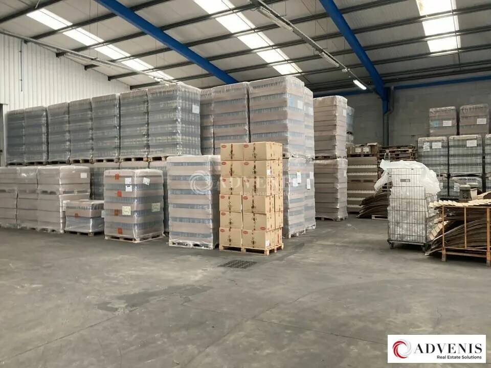 Local d’activités dans Pompignac à louer Photo de l’immeuble– Image 1 sur 5