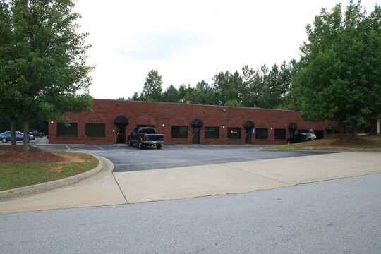 4582 Atwater Ct, Buford, GA à louer - Photo de l’immeuble – Image 3 sur 6
