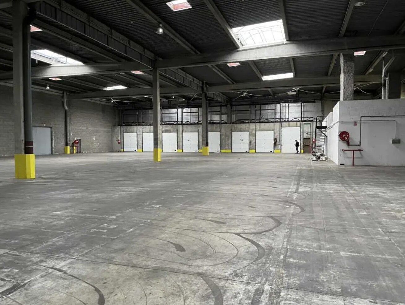 Local d’activités dans Corbas à louer Photo intérieure– Image 1 sur 5