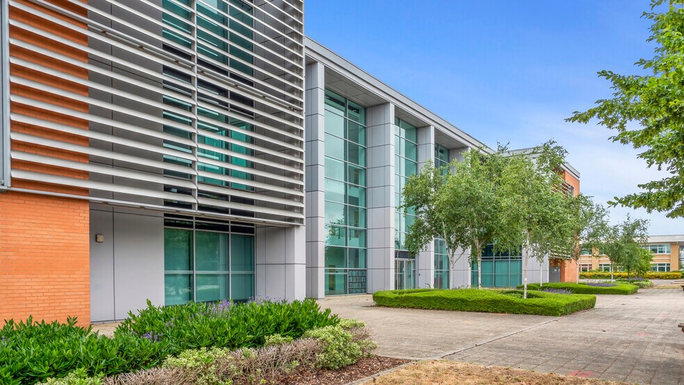 Cowley Rd, Cambridge à louer - Photo de l’immeuble – Image 2 sur 5