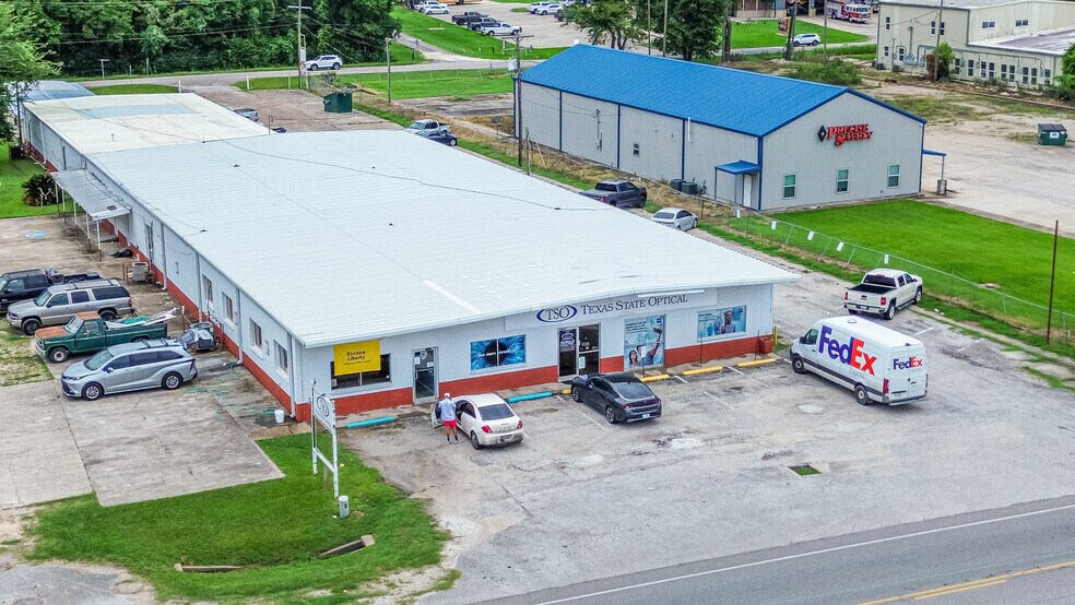 2718-2720 N Main St, Liberty, TX à vendre - Photo de l’immeuble – Image 2 sur 11
