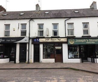 Plus de détails pour 5 Main St, Ballynahinch - Local commercial à louer