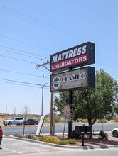 3025 N Zaragoza Rd, El Paso, TX à louer Photo de l’immeuble– Image 2 sur 11