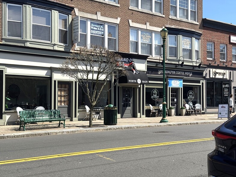 51 N Main St, Southington, CT à louer - Photo de l’immeuble – Image 1 sur 2