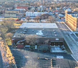 Plus de détails pour 436 E Locust St, Dekalb, IL - Industriel/Logistique à vendre