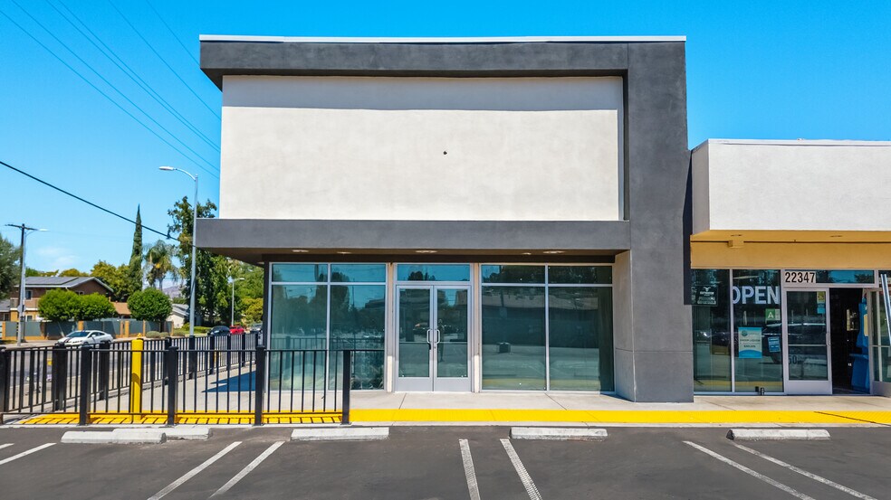 22335-22349 Sherman Way, Canoga Park, CA à louer - Photo de l’immeuble – Image 2 sur 6