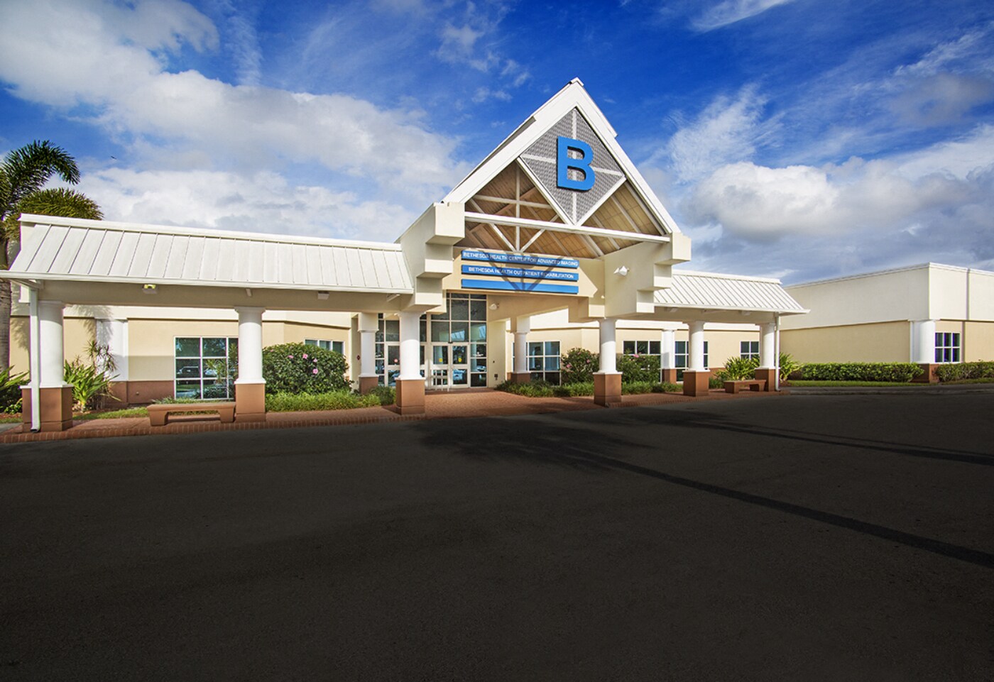 10301 Hagen Ranch Rd, Boynton Beach, FL à louer Photo de l’immeuble– Image 1 sur 5