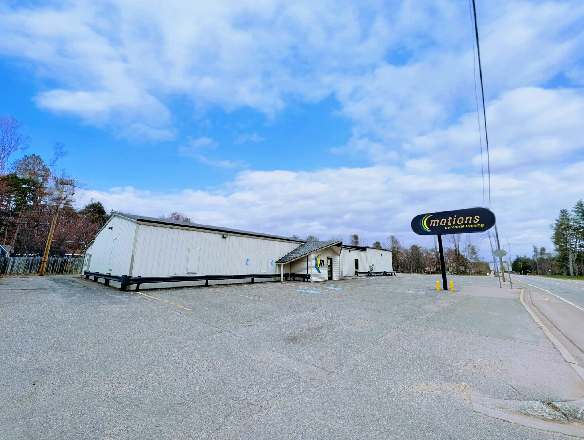910 Wright St, Marquette, MI à vendre Photo principale– Image 1 sur 35