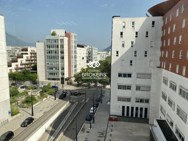 Bureau dans Grenoble à vendre - Photo de l’immeuble – Image 2 sur 11