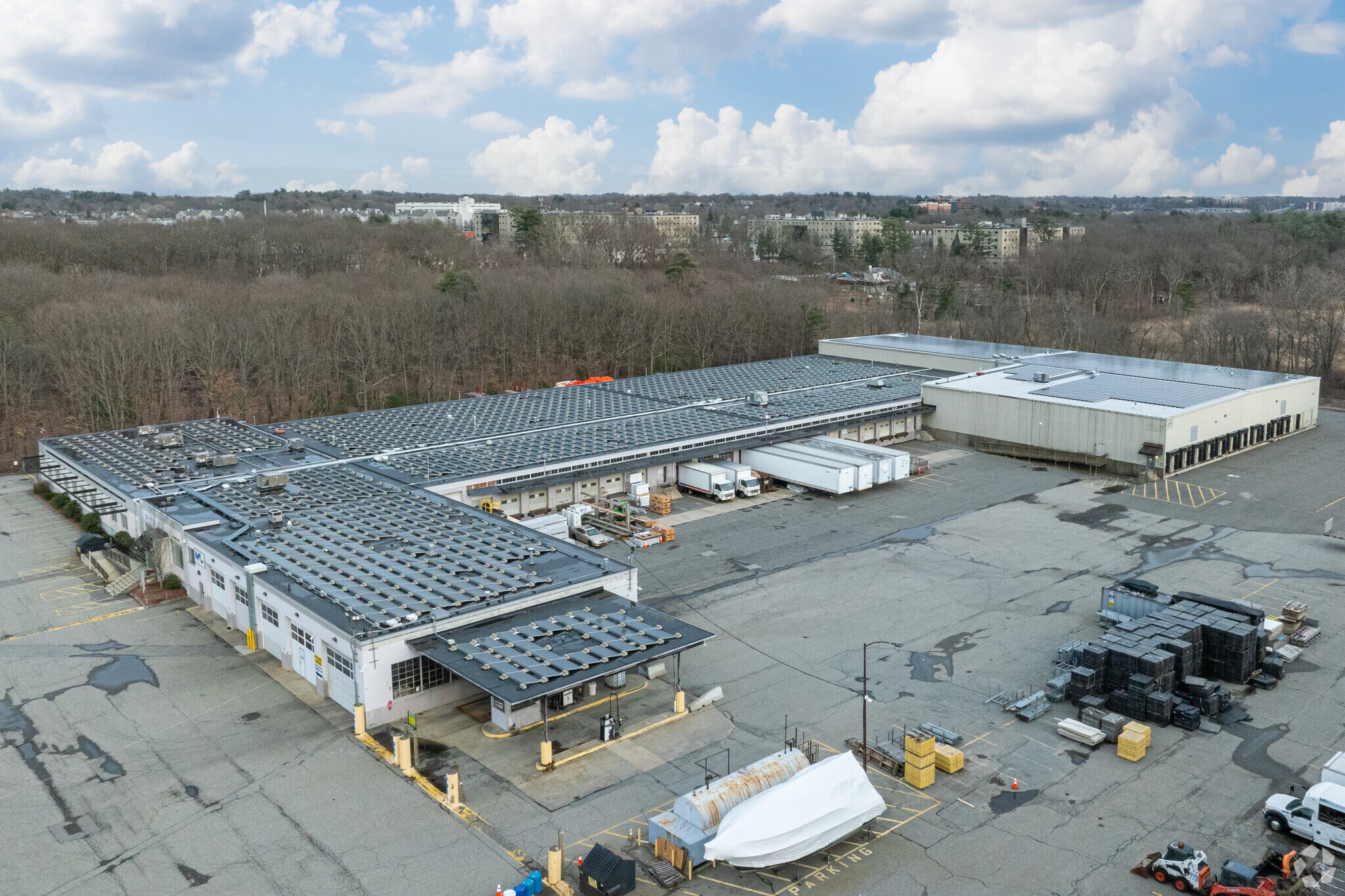 60 Olympia Ave, Woburn, MA à louer Photo de l’immeuble– Image 1 sur 5