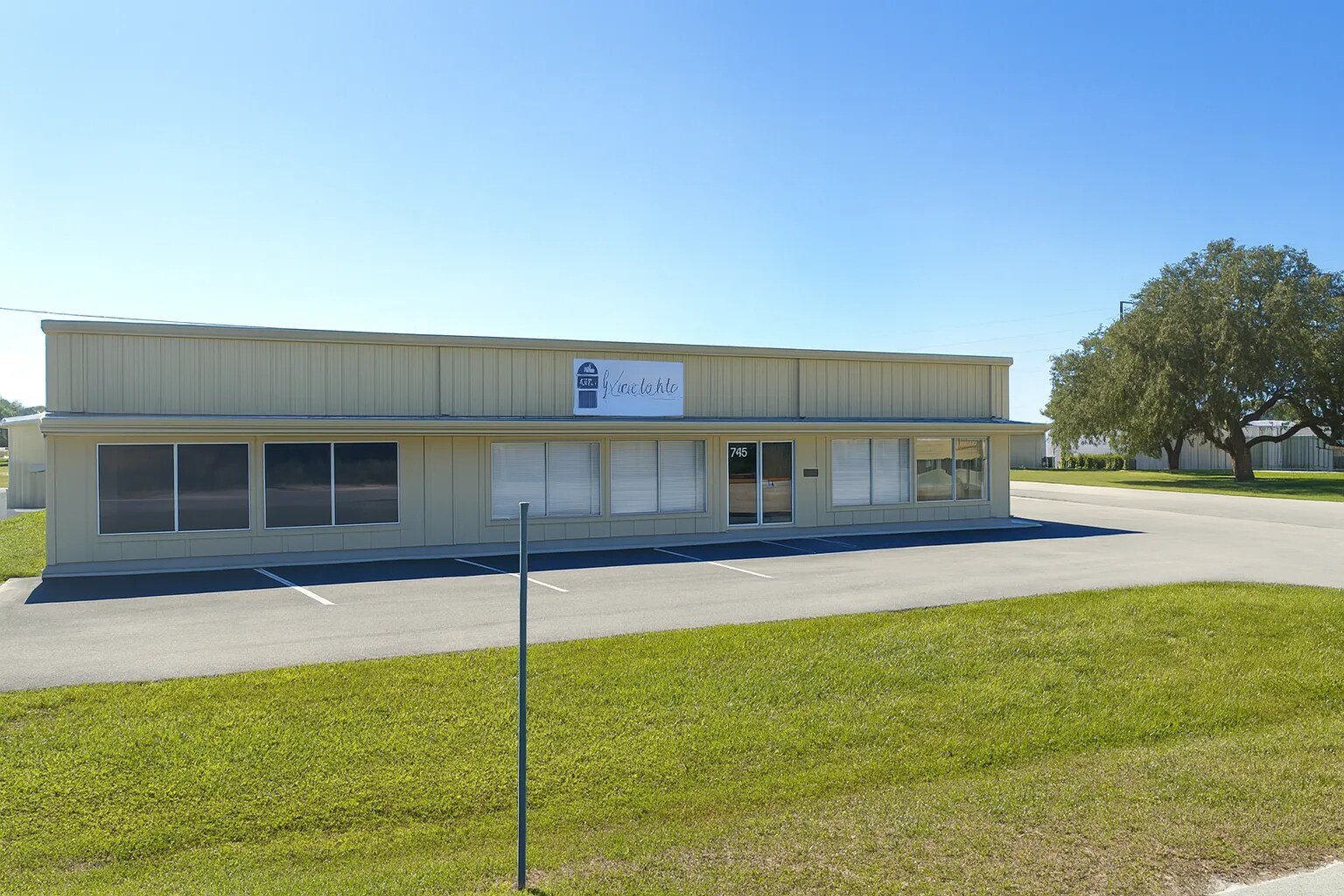 2621 Skyview Dr, Lakeland, FL à louer Photo de l’immeuble– Image 1 sur 6