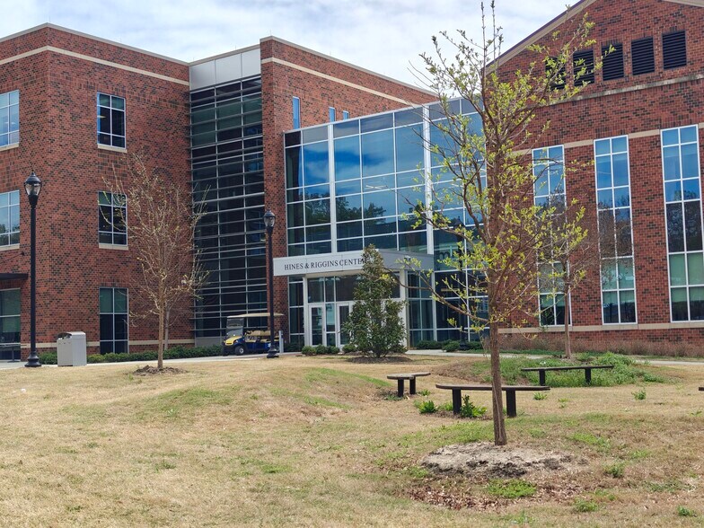 1115 College Dr, Gaffney, SC à vendre - Photo de l’immeuble – Image 2 sur 25
