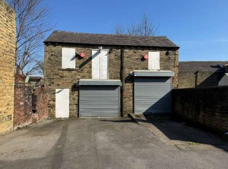 128-140 Blackmoorfoot Rd, Huddersfield à vendre - Photo de l’immeuble – Image 3 sur 10