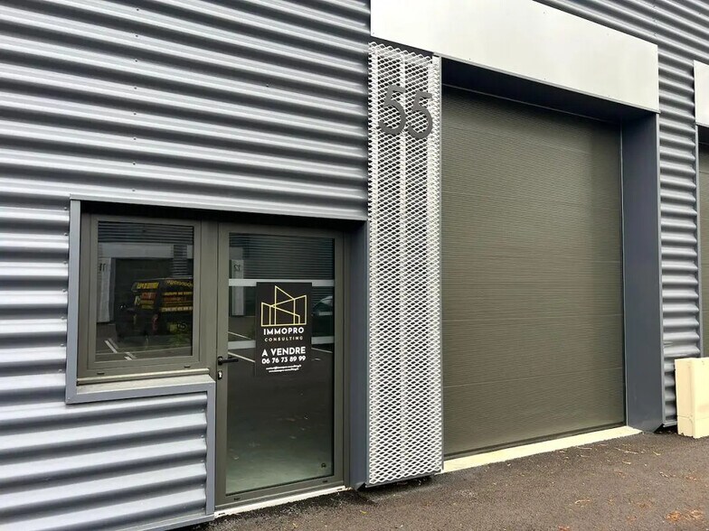 Local commercial dans Oissel à vendre - Photo de l’immeuble – Image 1 sur 9