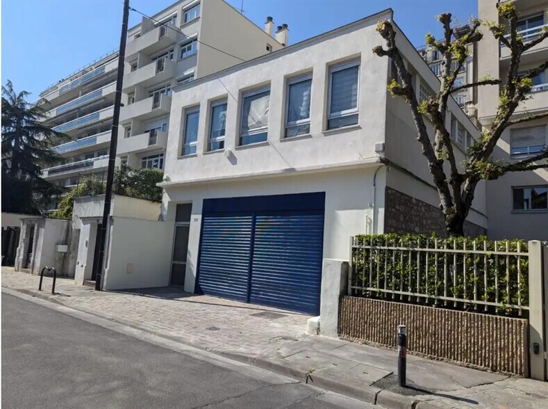 Local commercial dans Courbevoie à vendre - Photo de l’immeuble – Image 2 sur 10
